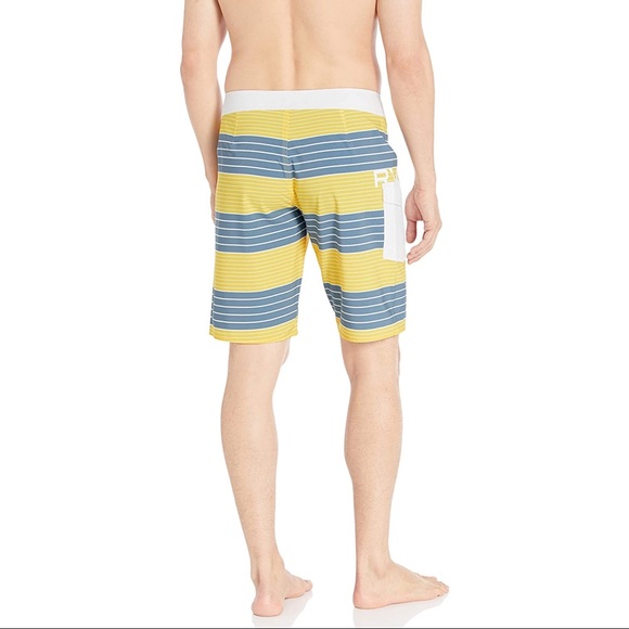 RVCA ‘Uncivil’ Stripe Trunk - Picture 5 of 6